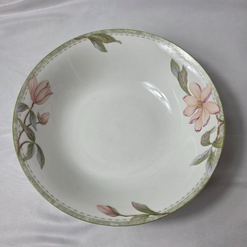 Oneida Savannah Round Vegetable Bowl White with Pink Flowers & Green Leaves
